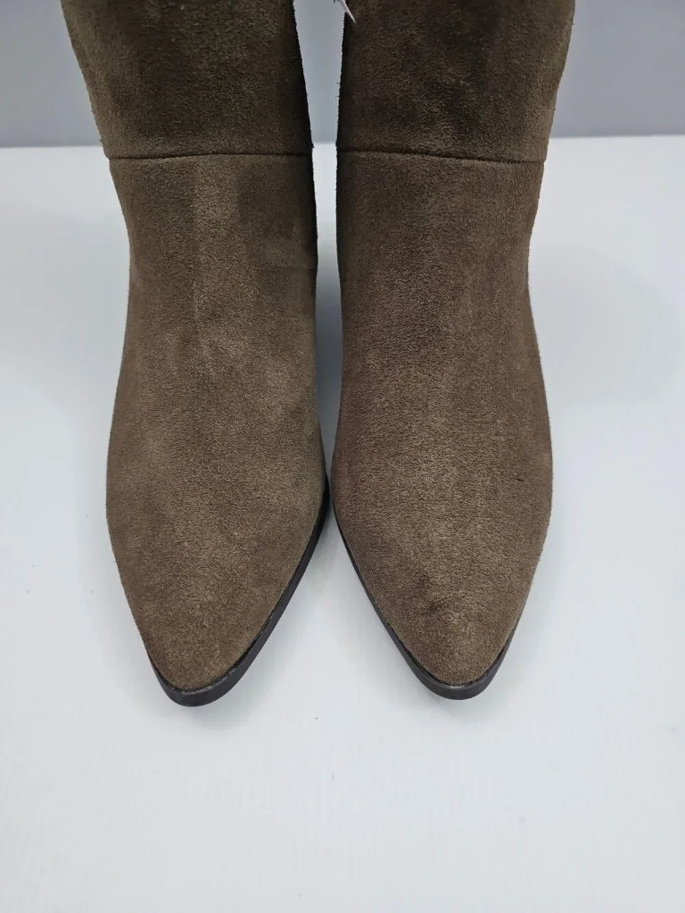 Blondo Arena Waterproof Ankle Boot Womens 9.5 Taupe Suede Pointed Toe Block Heel